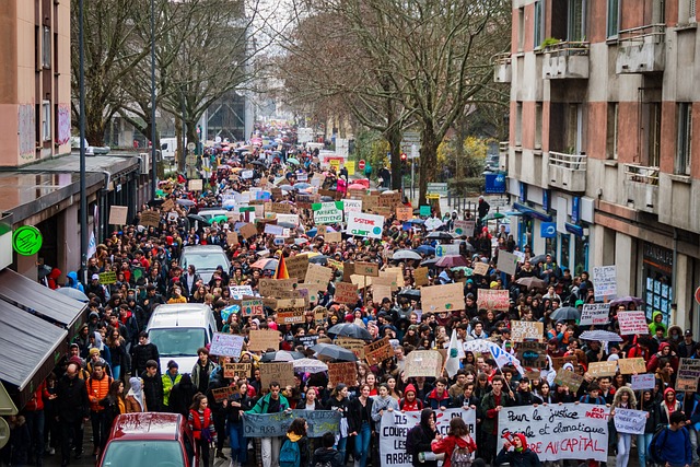 Civil society, the driving force behind democratic renewal